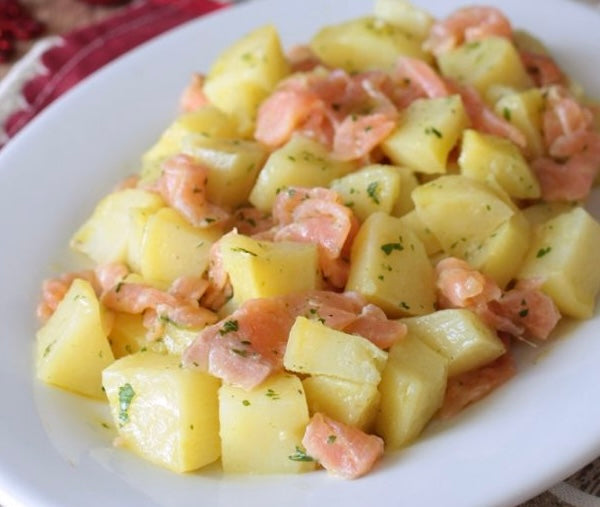 Insalata patate e salmone