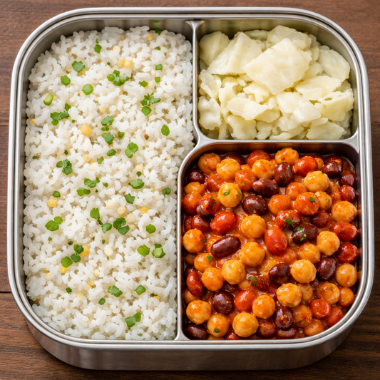 Riso aromatizzato, verdure del giorno e mix di fagioli e ceci