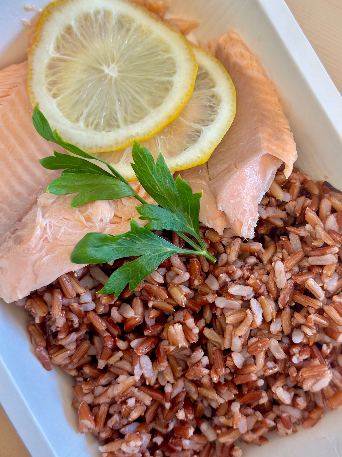 Schiscetta riso ermes, julienne e trota salmonata