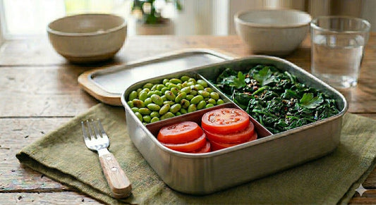 Edamame, pomodori e spinaci